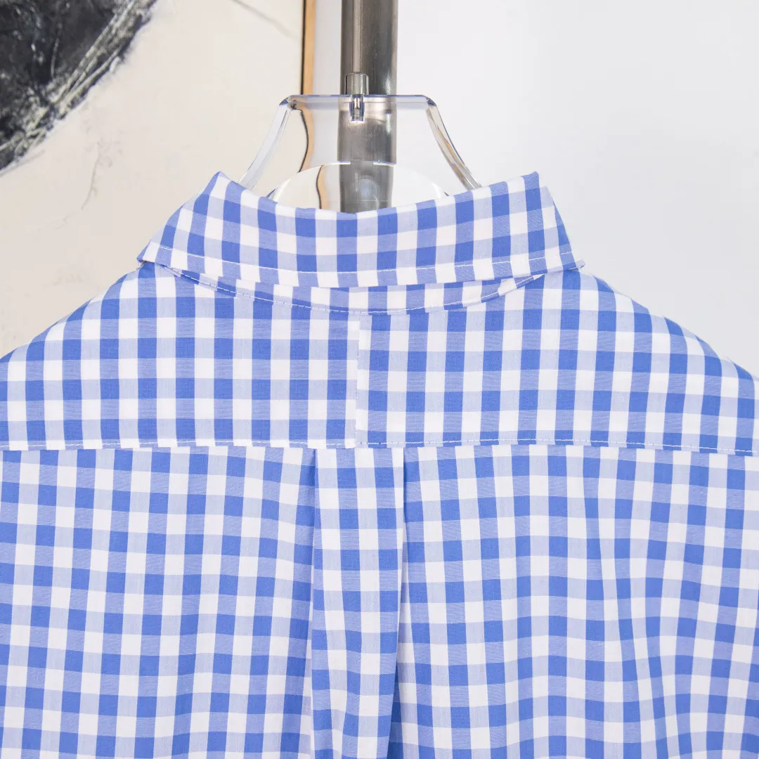 P280 zp version [exclusive supply] - Ralph Lauren/Ralph Lauren 2025SS four-season commuting style poplin cotton casual color 0.8 check blue label long-sleeved shirt - 100% restoration of workmanship. The entire garment is embedded with seams and clear edges. The upper back seams are reorganized for a better fit. ✅ - 100% cotton poplin cotton. Smooth to the touch. Pre-wash treatment. The yarn is tighter. ✅ - Custom dyed original pearlescent white buttons. Size divisions. ✅ - There is a special shaped chiffon foil inside the collar door tube. It is not easy to deform and pull. ✅ - RL refreshing plaid shirt. Compared with the simplicity of the solid color shirt, it is more naughty and colorful. It can be salty or sweet. Daily travel and travel. The production rate is very high. Color: light blue Size: S M L XL Number: WW10724